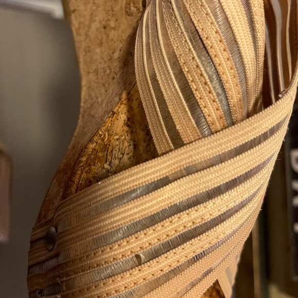 Lucky Brand Nude Cork Wedges - Picture 9 of 9